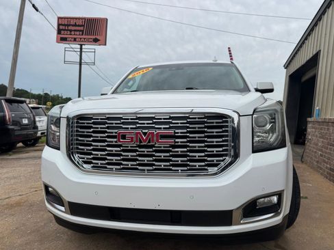 Used 2018 GMC Yukon Denali RWD image 3