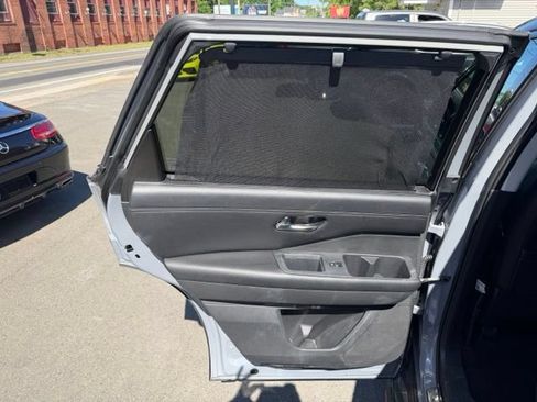 Used 2023 Nissan Pathfinder Platinum w/ Lighting Package (N93) AWD/4WD image 19