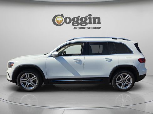 Used 2021 Mercedes-Benz GLB 250 image 3