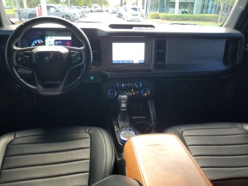 Used 2022 Ford Bronco Outer Banks AWD/4WD image 12