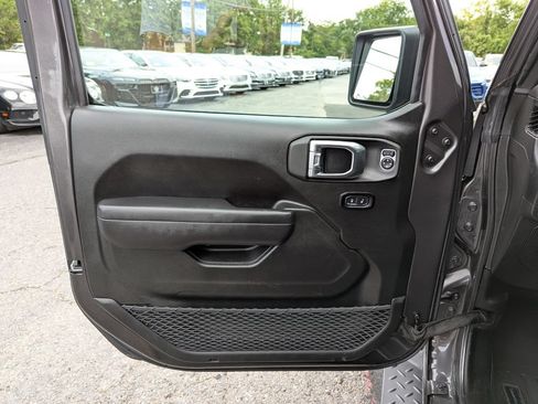 Used 2025 Jeep Wrangler Unlimited Sport AWD/4WD image 11