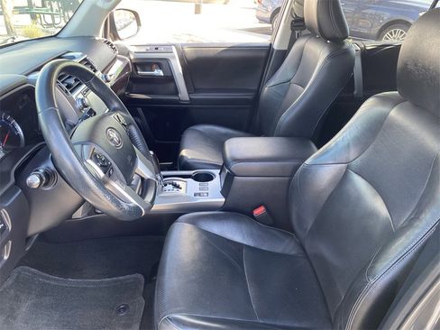 Used 2015 Toyota 4Runner Limited image 19
