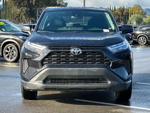 Used 2025 Toyota RAV4 LE image 9