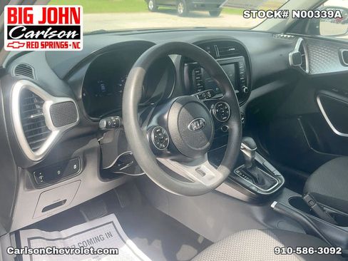 Used 2021 Kia Soul LX FWD image 14