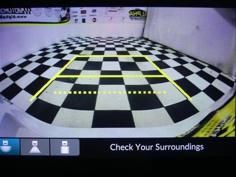 Used 2023 Honda HR-V LX image 9