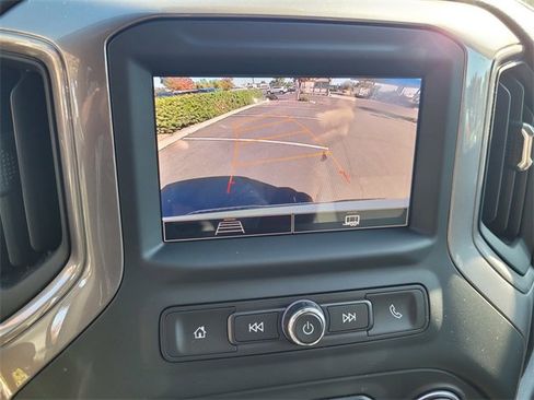 Used 2024 Chevrolet Silverado 1500 Custom image 18