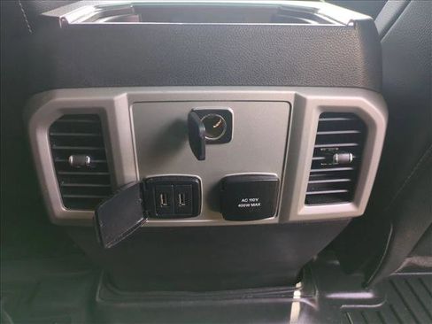 Used 2018 Ford F150 Lariat image 19