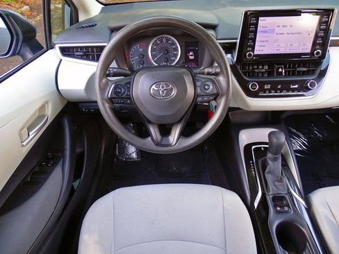 Used 2021 Toyota Corolla LE w/ Carpet Mat Package (TMS) FWD image 39