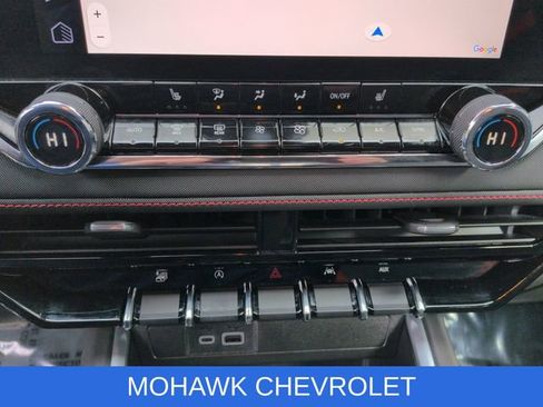Used 2023 Chevrolet Colorado Z71 w/ Z71 Convenience Package 2 AWD/4WD image 19