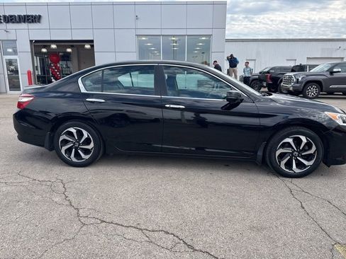 Used 2017 Honda Accord EX-L image 2