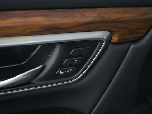 Used 2019 Honda CR-V Touring image 22