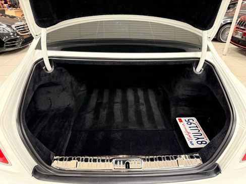 Used 2011 Rolls-Royce Ghost Sedan image 37