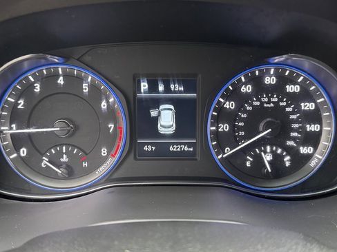 Used 2019 Hyundai Kona Limited image 23