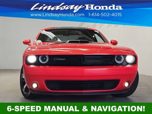 Used 2016 Dodge Challenger R/T RWD image 2