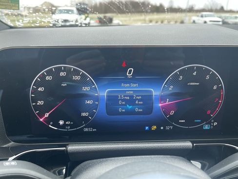 Used 2025 Mercedes-Benz GLA 250 image 21