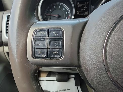 Used 2012 Jeep Grand Cherokee Laredo AWD/4WD image 10