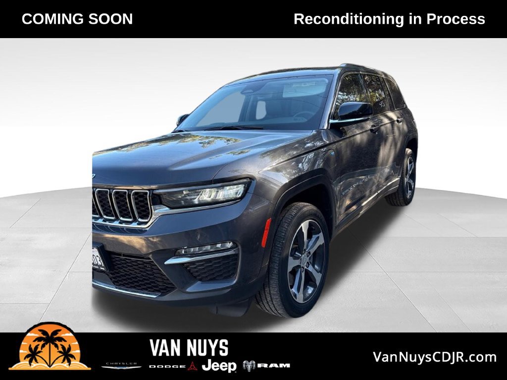 Used 2023 Jeep Grand Cherokee 4WD 4xe image 1