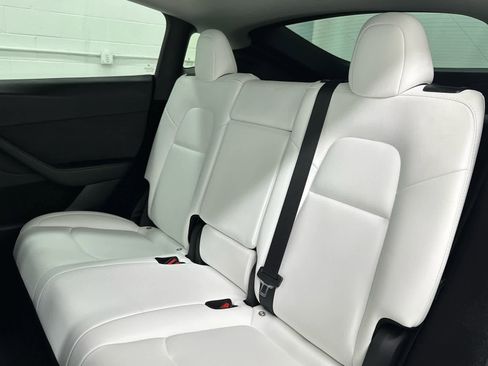 Used 2023 Tesla Model Y Long Range image 16