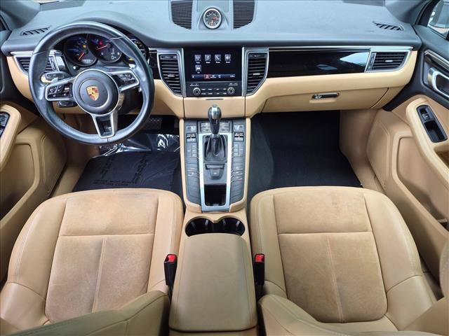 Used 2018 Porsche Macan AWD/4WD image 15