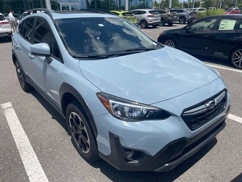 Certified 2021 Subaru Crosstrek 2.0i Premium w/ Moonroof Package AWD/4WD image 3