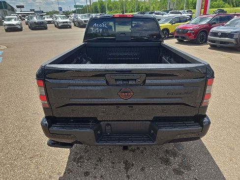 New 2026 Nissan Frontier PRO-4X w/ Tow Package AWD/4WD image 10