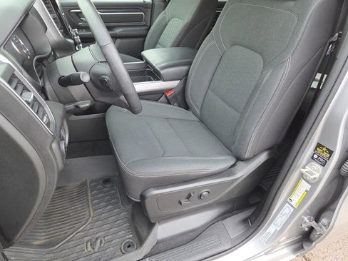 Used 2025 RAM 1500 Big Horn AWD/4WD image 5