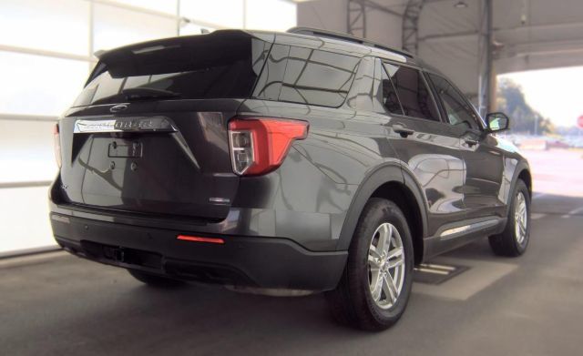 Used 2020 Ford Explorer XLT w/ Class III Trailer Tow Package AWD/4WD image 4