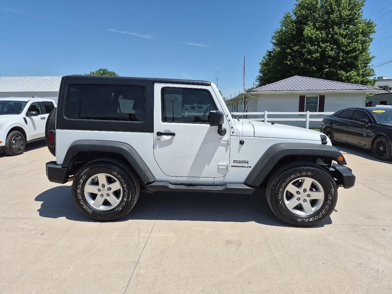 Used 2014 Jeep Wrangler Sport w/ Quick Order Package 24S AWD/4WD image 5