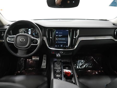 Used 2021 Volvo V60 T5 Cross Country w/ Climate Package AWD/4WD image 16