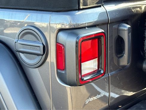 Certified 2021 Jeep Wrangler Unlimited Rubicon image 6