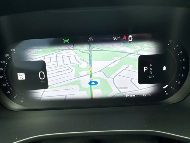 Certified 2025 Volvo XC40 B5 Plus AWD/4WD image 23