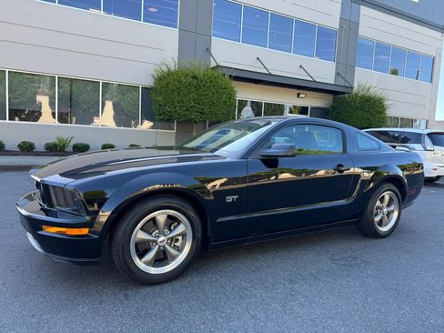Used 2006 Ford Mustang GT Premium RWD image 5