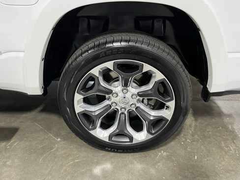 Used 2022 RAM 1500 Limited w/ Body-Colour Bumper Group image 25
