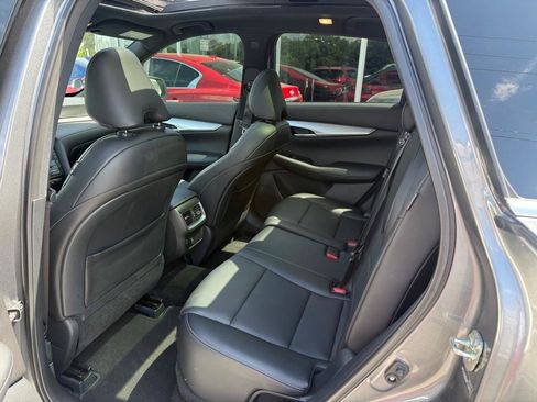 Used 2021 INFINITI QX50 Luxe w/ Appearance Package AWD/4WD image 34