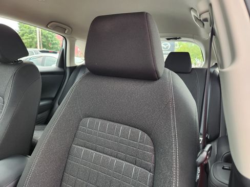 Used 2024 Honda HR-V LX image 11