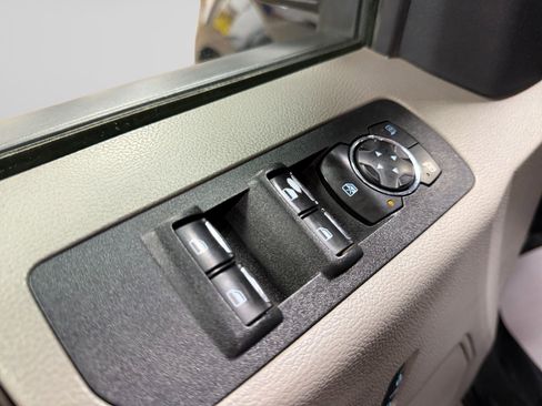 Used 2019 Ford F150 XLT w/ Equipment Group 302A Luxury AWD/4WD image 39