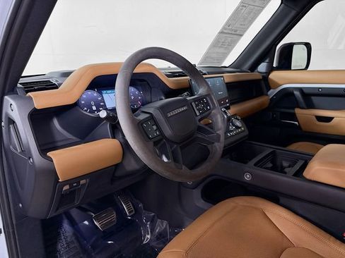 Certified 2023 Land Rover Defender 110 V8 AWD/4WD image 9