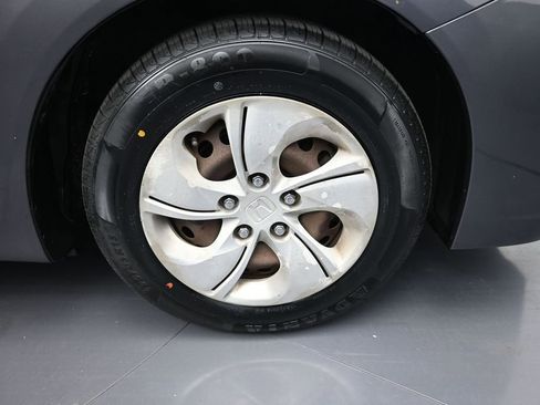 Used 2015 Honda Civic LX image 9