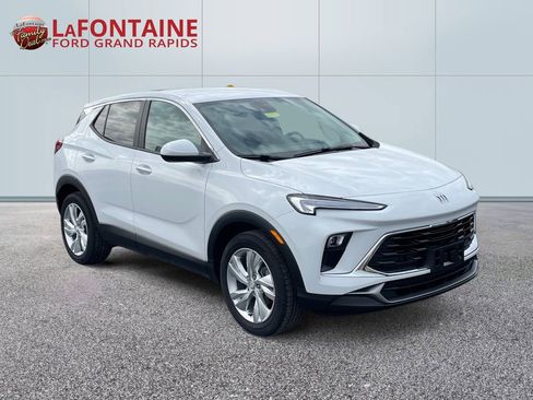 Used 2025 Buick Encore GX Preferred FWD image 3