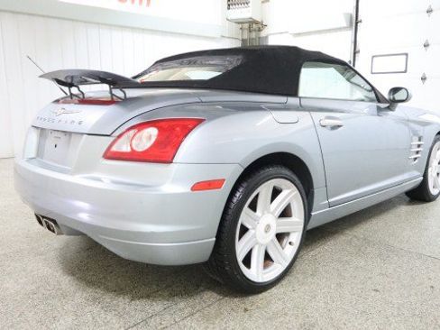 Used 2005 Chrysler Crossfire Limited RWD image 6