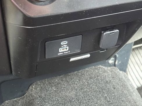 Used 2015 Ford F150 XLT w/ Equipment Group 301A Mid RWD image 30