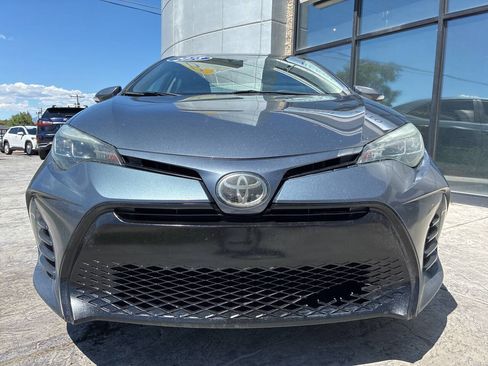Used 2018 Toyota Corolla SE w/ Carpet Mat Package (TMS) FWD image 2