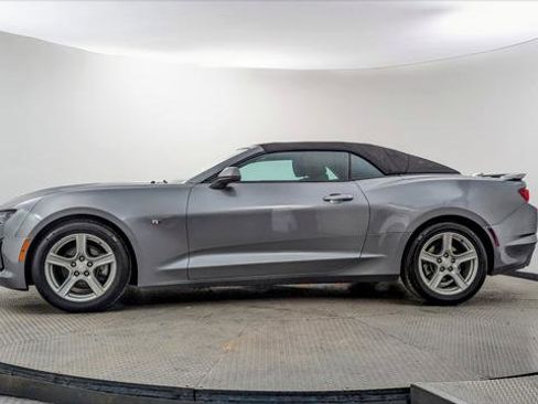 Used 2020 Chevrolet Camaro LT image 3