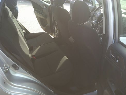 Used 2013 Subaru Impreza 2.0i Premium AWD/4WD image 10