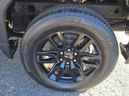 New 2026 GMC Sierra 1500 Elevation image 7