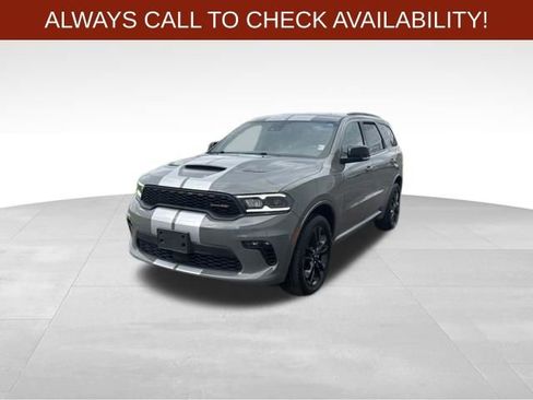 Used 2023 Dodge Durango GT image 3