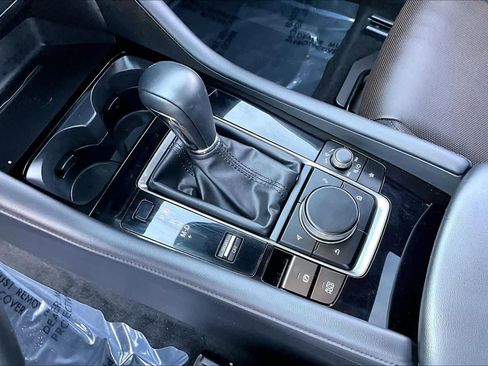 Used 2025 MAZDA MAZDA3 Hatchback w/Premium Plus Pkg image 17