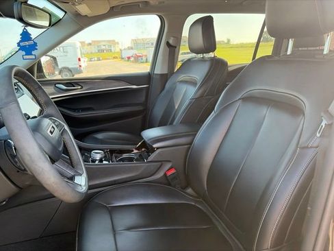 Used 2023 Jeep Grand Cherokee L Limited AWD/4WD image 7