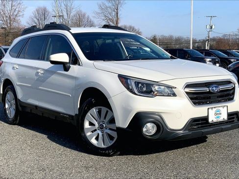 Used 2018 Subaru Outback 2.5i Premium image 2