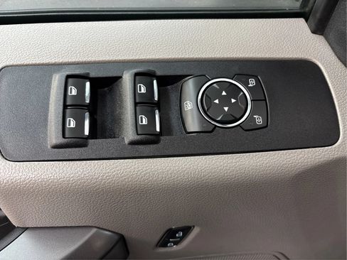 Used 2021 Ford F250 XLT w/ Snow Plow Prep Package AWD/4WD image 38